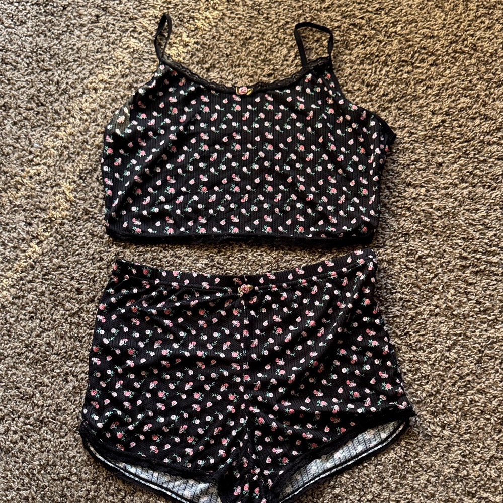 Chic Black Floral Women's Pajama Set